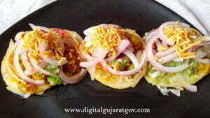 Surti Aloo Puri Recipe